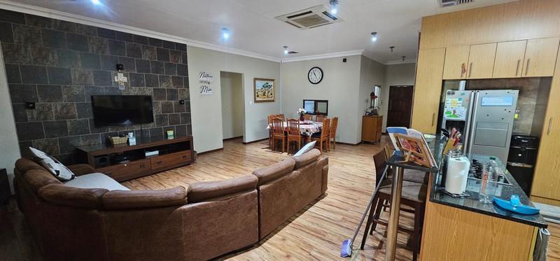 4 Bedroom Property for Sale in Kathu Northern Cape